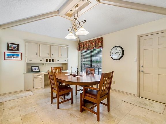 3rd image of 6230 Emeraldwood Pl