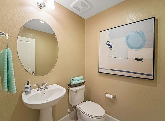 4th image of 2893 Kaiser Dr