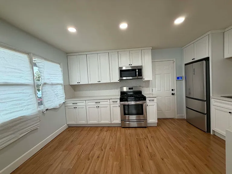 6082 Rock St — Photo 24