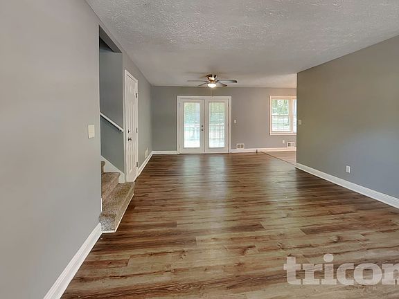 2nd image of 847 Raintree Way SE