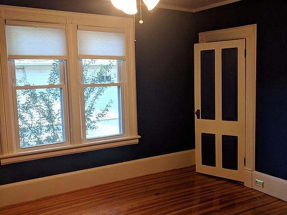 5th image of 113 Washington Ave