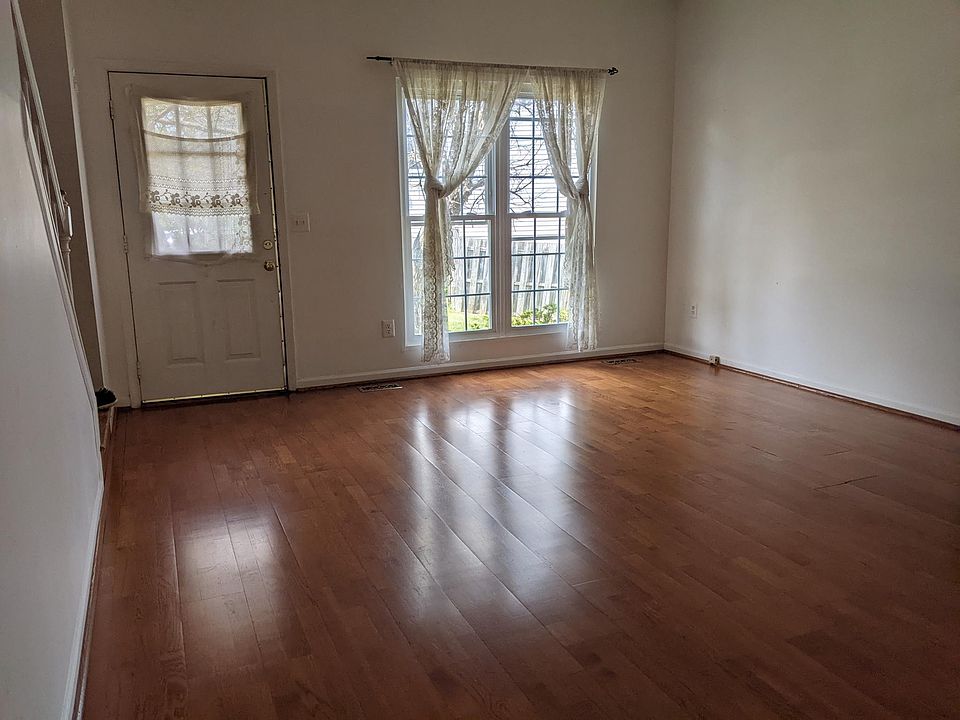 1st image of 13564 Highland Mews Ct