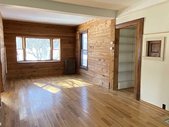 5th image of 115 Vineyard Ave #2