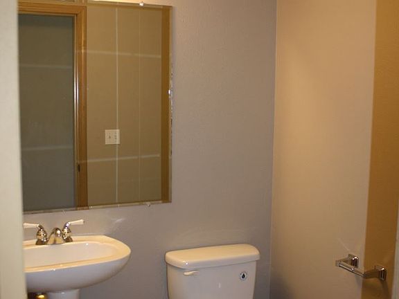 5th image of 15512 NE 85th St