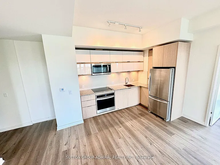 10 Deerlick Ct #302 — Photo 34