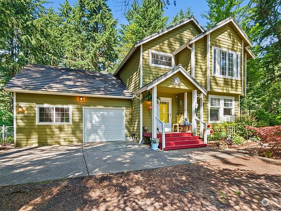 2nd image of 13704 100th Avenue NW