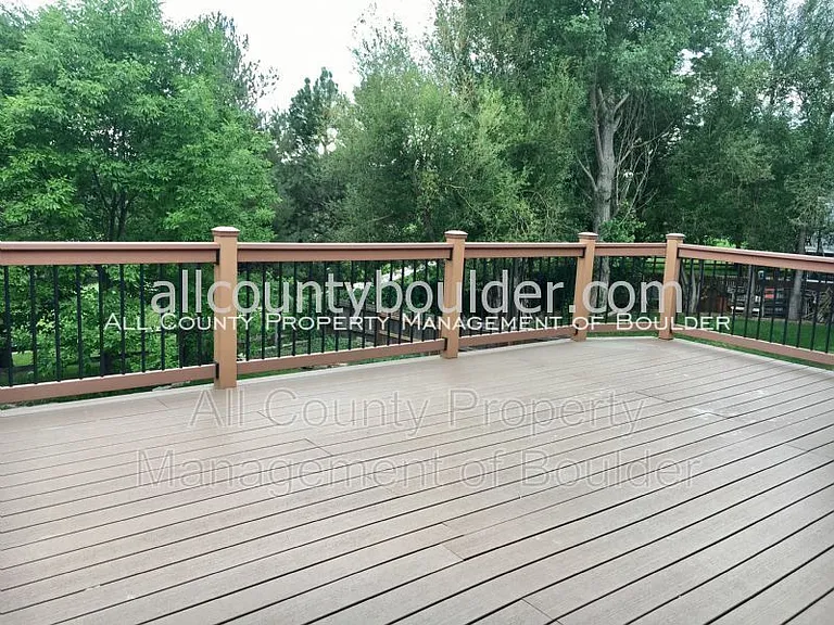 1452 Zinnia Cir — Photo 5