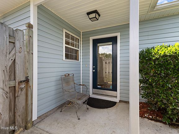 2nd image of 7424 Milan Court