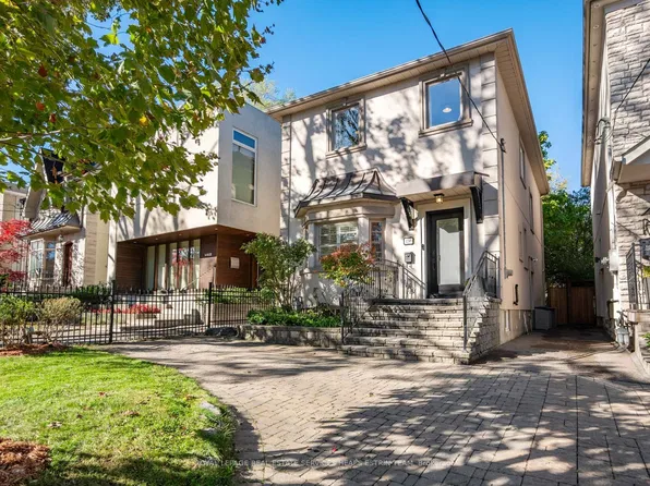 150 Airdrie Rd, Toronto, ON M4G 1M5