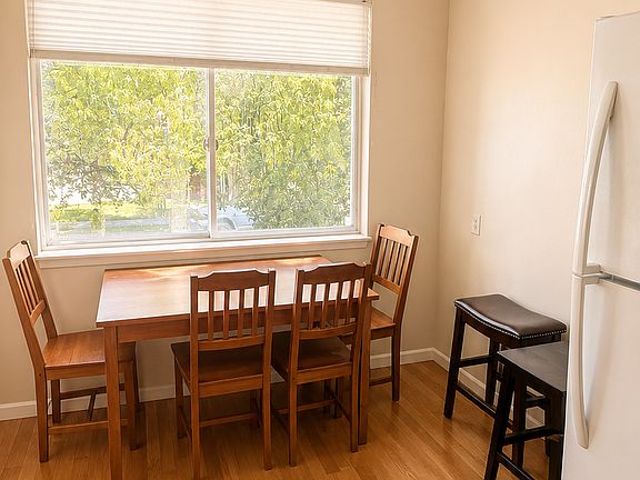 3rd image of 748 Carmel Ave #4