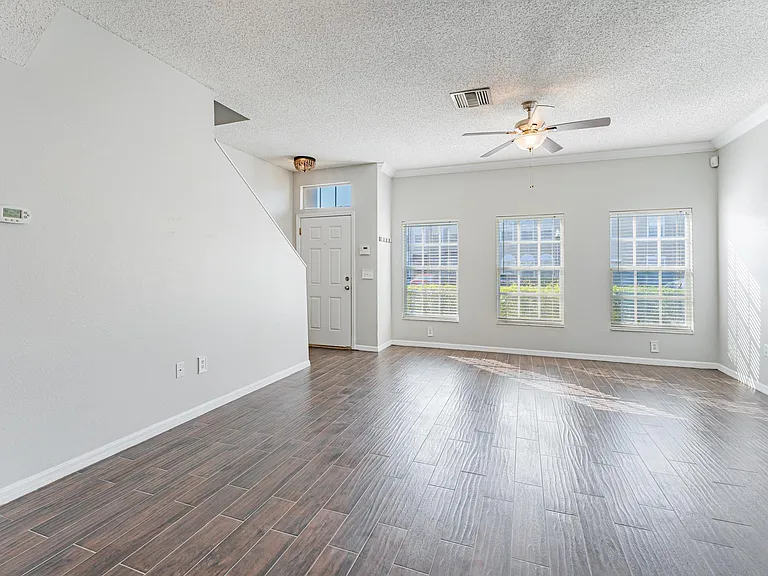 4304 Deermont Cir — Photo 8