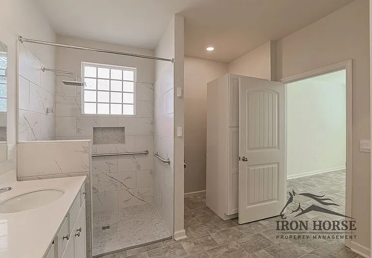 835 Baker View Ln — Photo 17