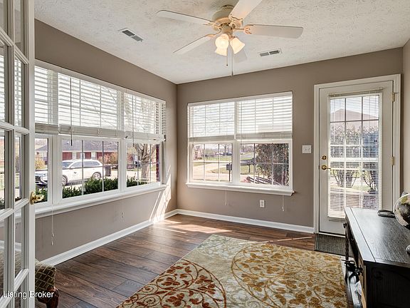 4th image of 53 Garden Dr