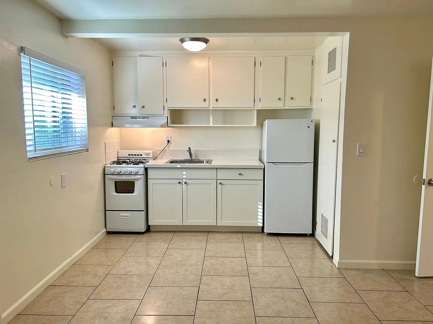73 - Mission Creek — Photo 2