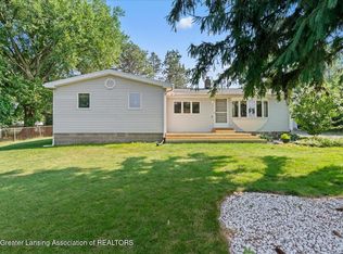 947 W Columbia St, Mason, MI 48854