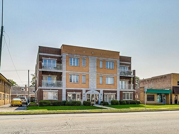 3rd image of 9107 W Grand Ave #1W