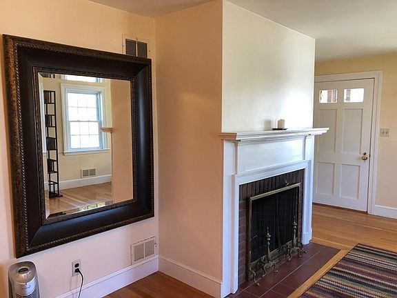 5th image of 9 Cressey Ave
