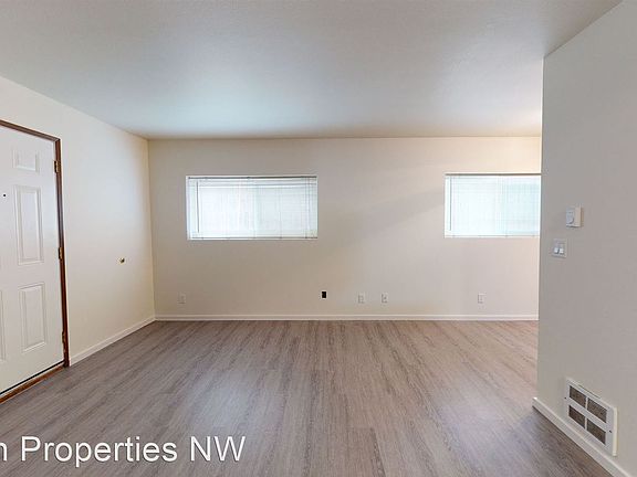 5th image of 2431 NW 57th St #2433-1/2