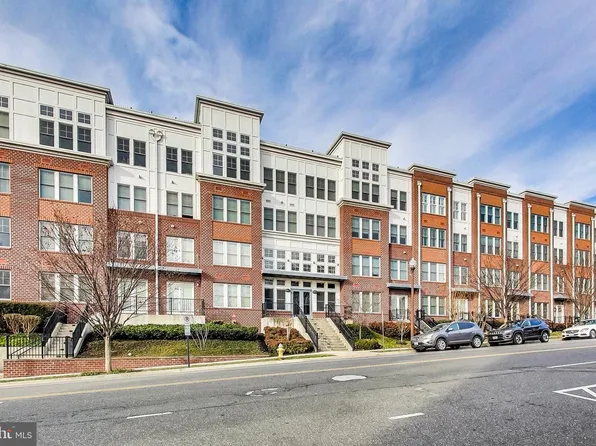 1418 N Rhodes St #B120, Arlington, VA 22209