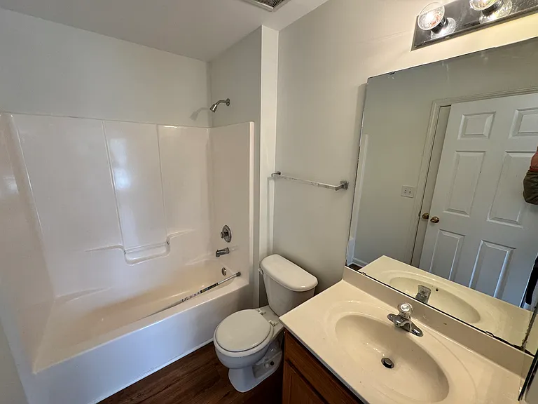 110 Cambria Ct — Photo 9