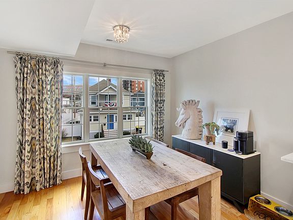 5th image of 10 Berkley Rd #A