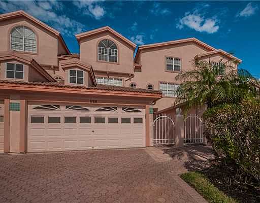 1st image of 1708 Lago Vista Blvd