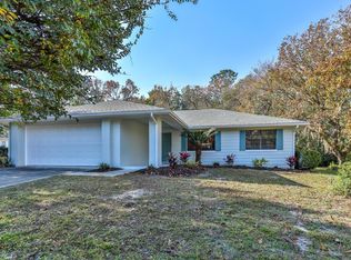 81 Pine St, Homosassa, FL 34446