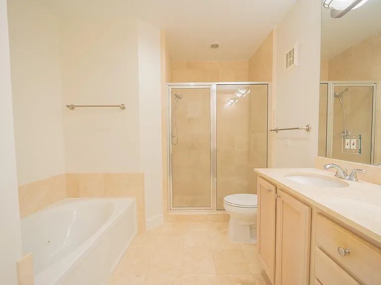 2520 Robinhood St #505 — Photo 33