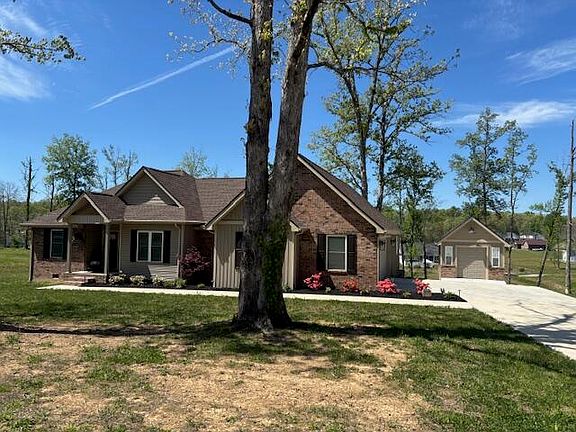 2nd image of 108 Twin Ponds Rd