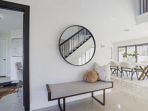 4th image of 5614 Indian Cir