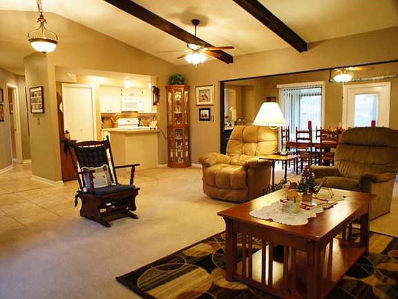 5th image of 1424 Oakwood Ln