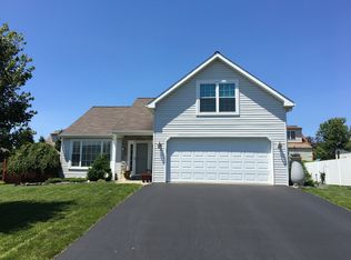 1105 Willow Creek Dr, Mount Joy, PA 17552