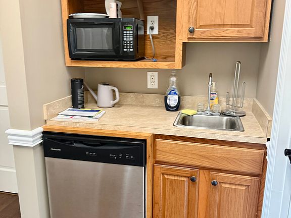 3rd image of 1795 Alysheba Way Suite 3206
