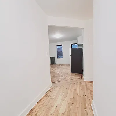 Rented by New York Residence | media 22