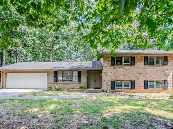 3961 Summit Dr, Douglasville, GA 30135