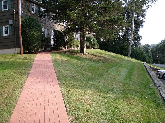 2nd image of 14-3 Arrowhead Way