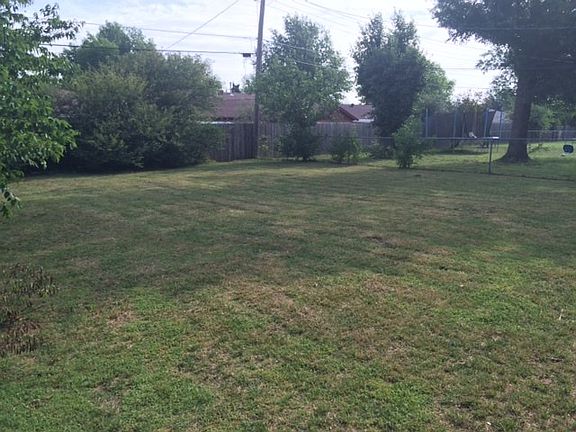 2nd image of 637 SW 44th St