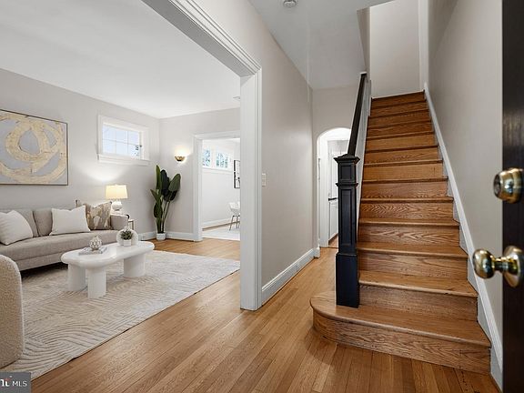 5th image of 3810 Beecher St NW