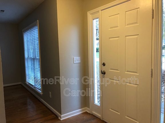5th image of 9 Drakestone Ct