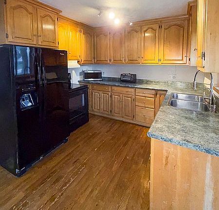 4th image of 16 Whitechurch St