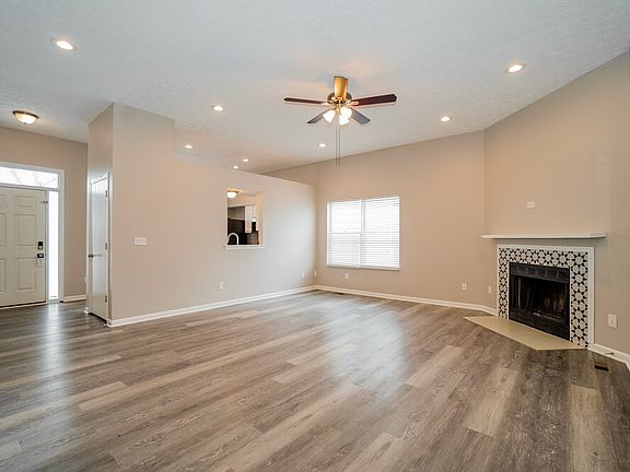 5th image of 5037 Shady Oak Dr