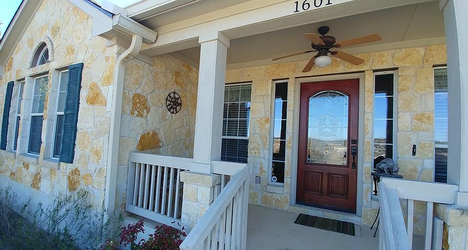 1st image of 1601 Quinlan Creek Dr