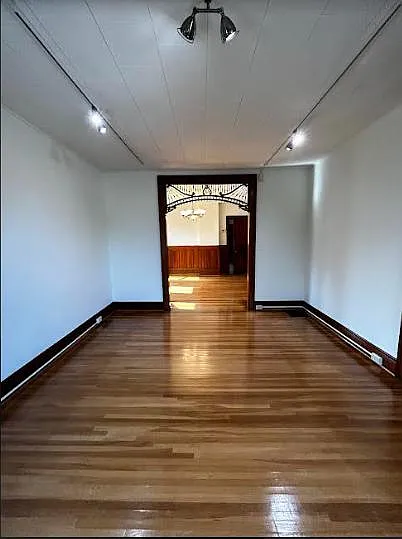 23 Mariemont Ave #2 — Photo 6