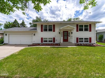 2226 Springbrook Ct, Grand Forks, ND, 58201