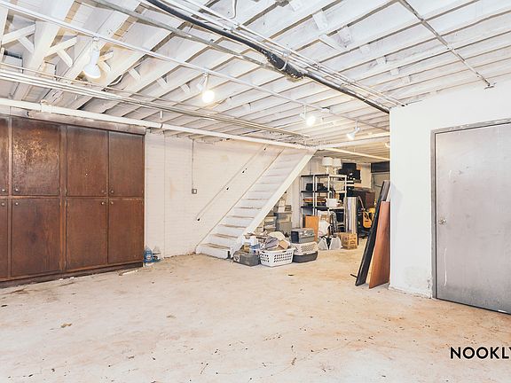 3rd image of 227 Knickerbocker Ave Floor 1