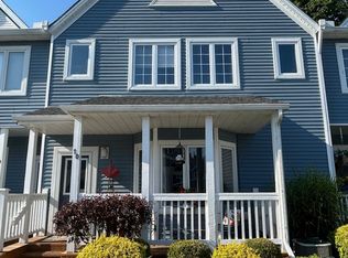 374 Front St #10, Central Elgin, ON N5L1G1