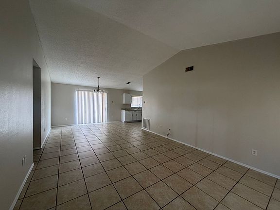 3rd image of 73 Olive Dr