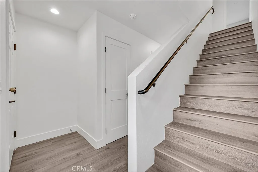 3 bed, 2.5 bath, 1298 sqft, $2,995 — Photo 4