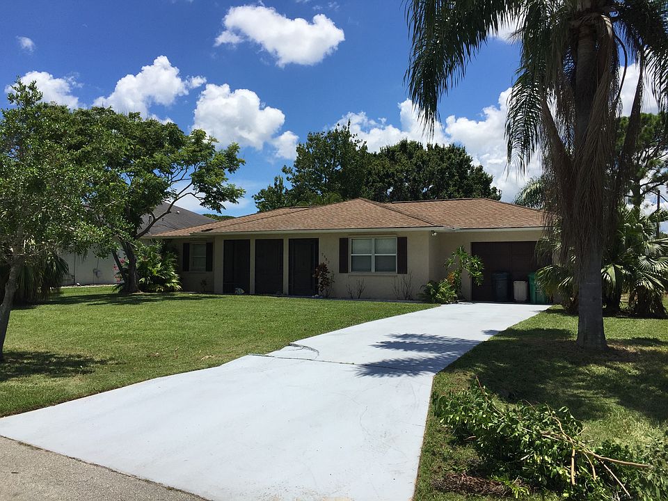 1st image of 2582 SE Calusa Ave