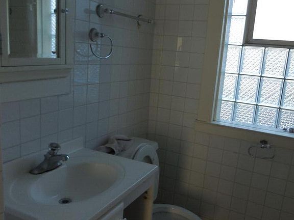 2nd image of 6160 W Thorndale Ave #2